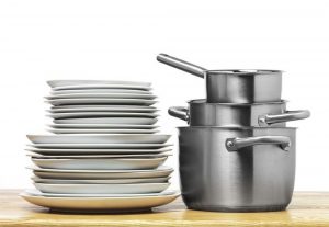 sứ là vật liệu quen thuộc để sản xuất bát đĩa