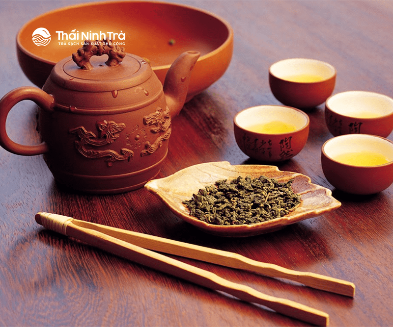 Ấm trà thủ công - Nghệ thuật pha trà tinh tế và độc đáo từ bàn tay người thợ