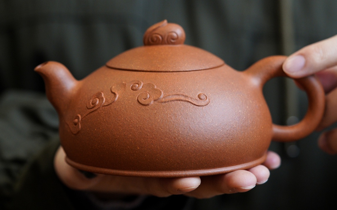 Ấm trà thủ công - Nghệ thuật pha trà tinh tế và độc đáo từ bàn tay người thợ