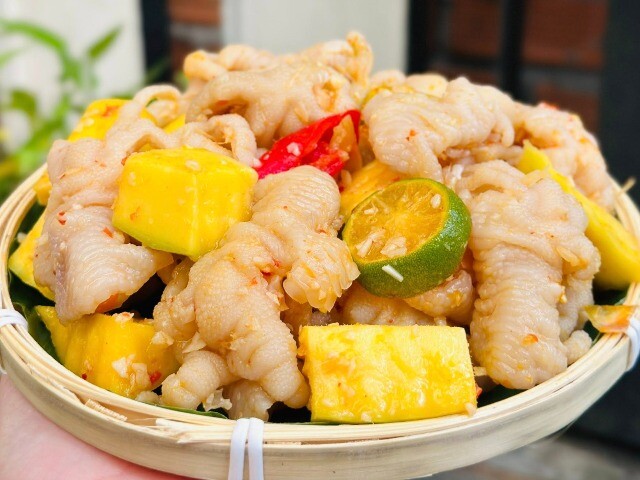 Trời mưa ăn lẩu gì ngon - Bí quyết chọn lẩu tuyệt hảo để tận hưởng mùa mưa